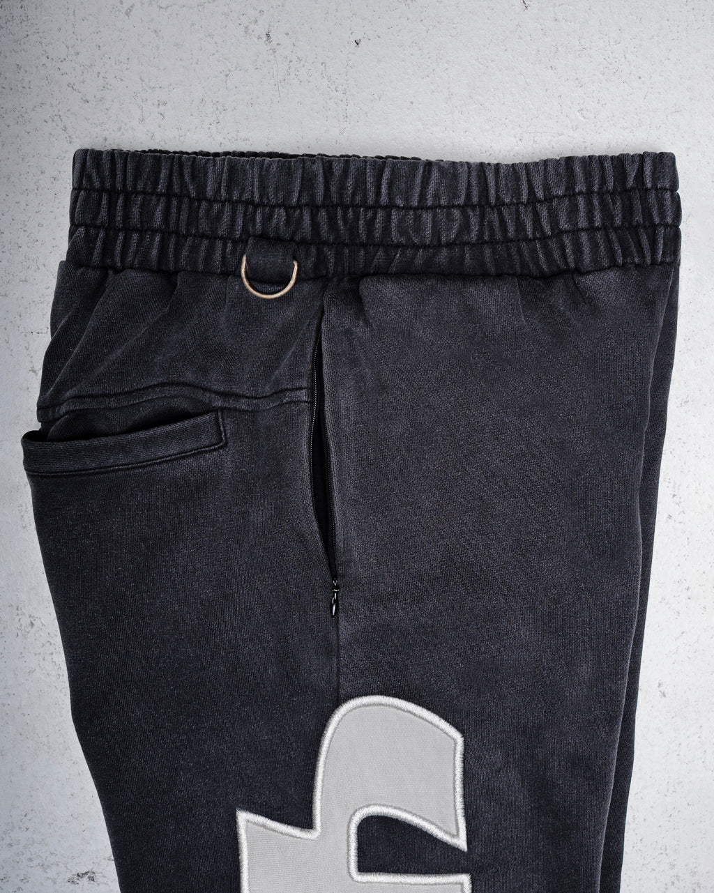 STONE: SWEATPANTS [ADJUSTABLE KNEE]