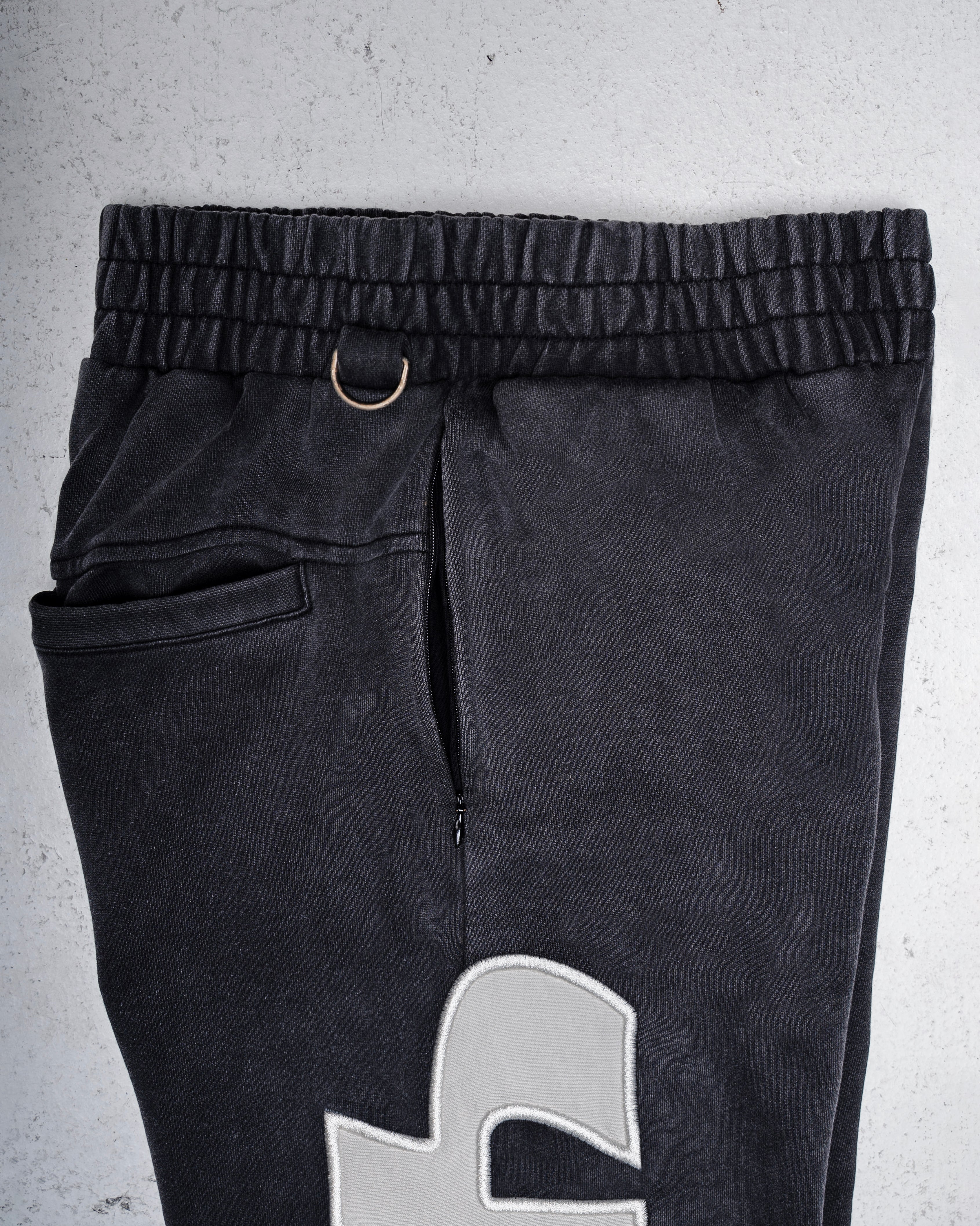 STONE: SWEATPANTS [ADJUSTABLE KNEE]